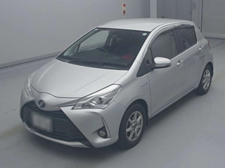 TOYOTA VITZ 2017
