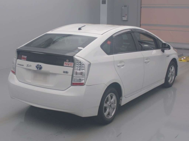 TOYOTA PRIUS 2011
