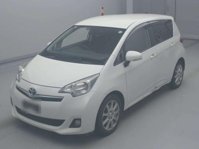 TOYOTA RACTIS 2012