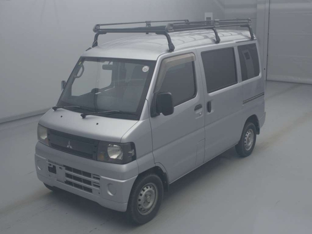 MITSUBISHI MINICAB VAN 2011