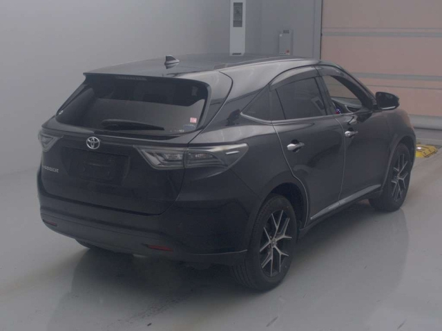 TOYOTA HARRIER 2017