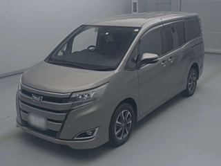 TOYOTA NOAH 2018