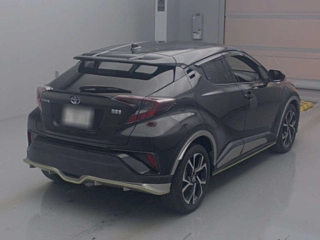 TOYOTA C-HR 2017