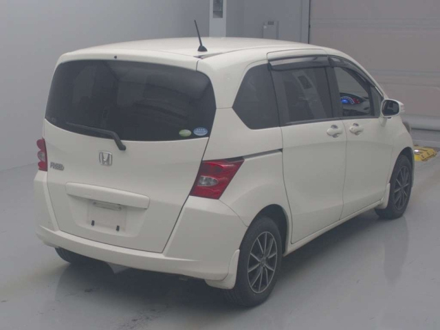 HONDA FREED 2011