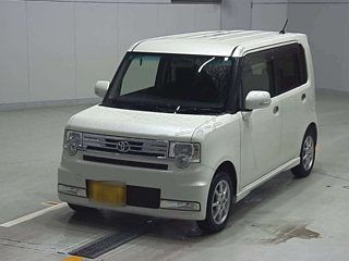 TOYOTA PIXIS SPACE 2013