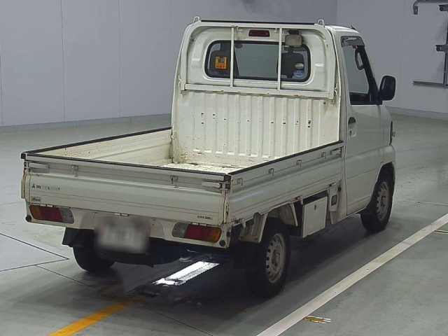 MITSUBISHI MINICAB TRUCK 2011