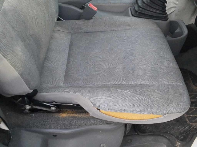 MITSUBISHI MINICAB TRUCK 2011