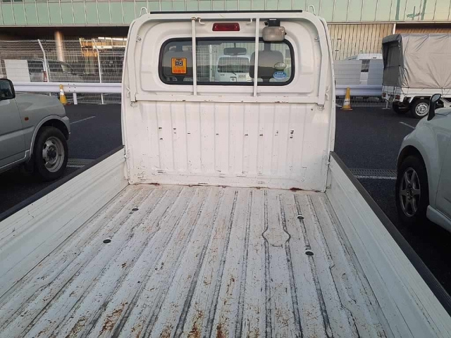 MITSUBISHI MINICAB TRUCK 2011