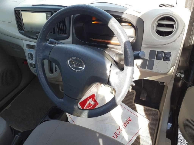 DAIHATSU MIRA E S 2013