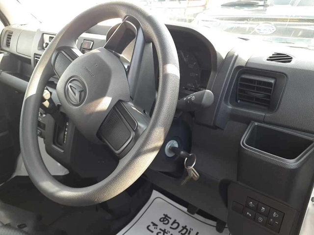 DAIHATSU HIJET VAN 2024