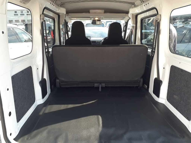DAIHATSU HIJET VAN 2024