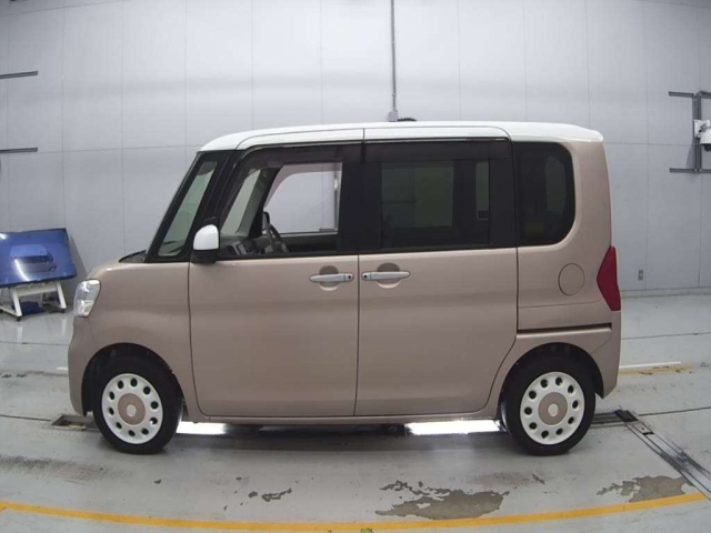 DAIHATSU TANTO 2016