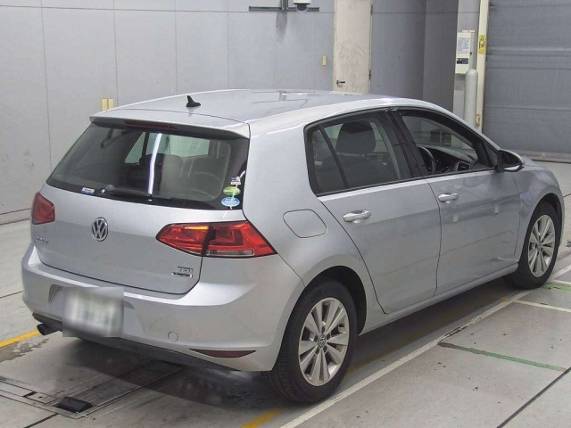 VOLKSWAGEN GOLF 2015