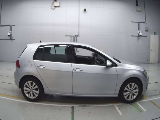 VOLKSWAGEN GOLF 2015