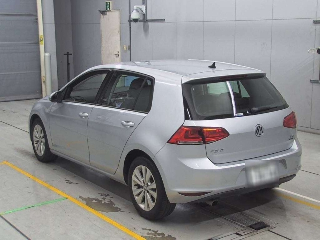 VOLKSWAGEN GOLF 2015