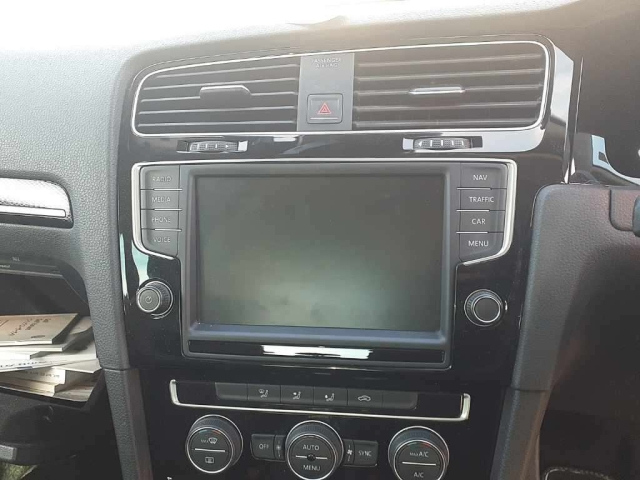 VOLKSWAGEN GOLF 2017