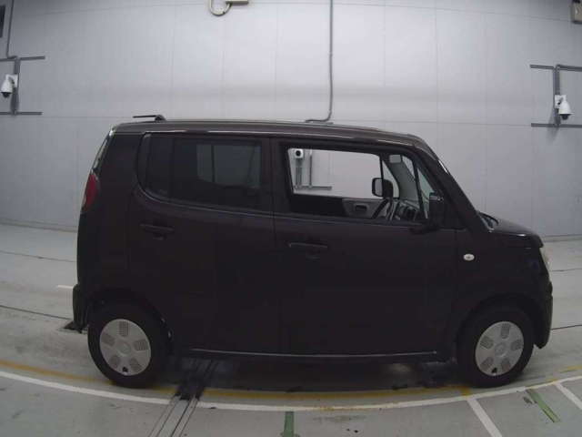 SUZUKI MRWAGON 2011