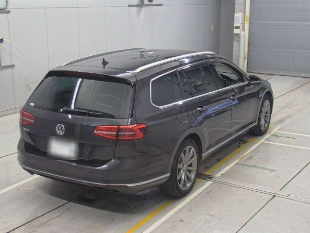 VOLKSWAGEN PASSAT VARIANT 2018