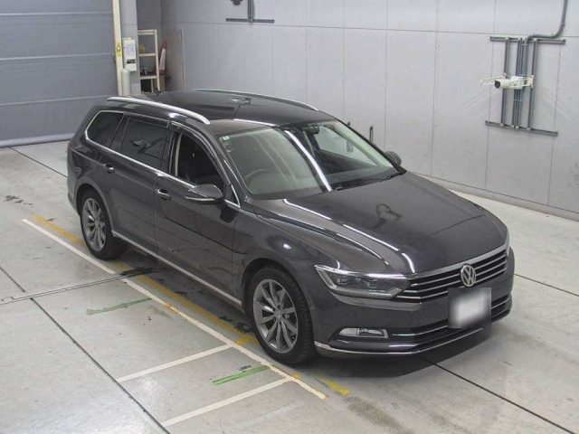 VOLKSWAGEN PASSAT VARIANT 2018