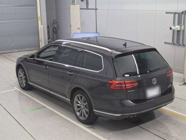 VOLKSWAGEN PASSAT VARIANT 2018