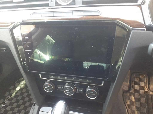 VOLKSWAGEN PASSAT VARIANT 2018