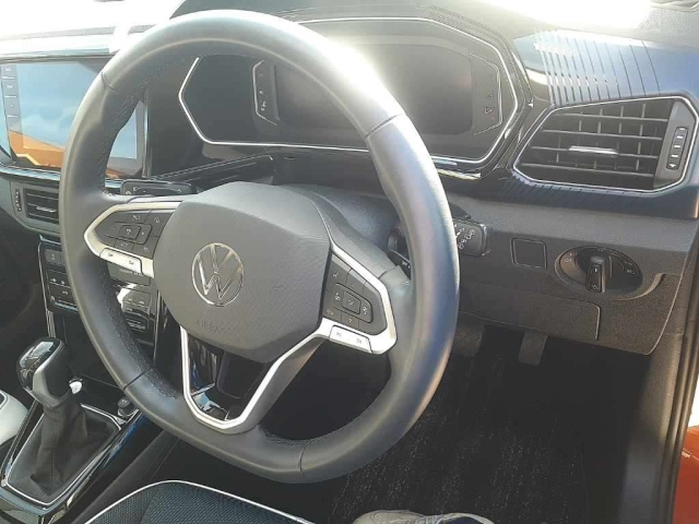 VOLKSWAGEN T-CROSS 2023