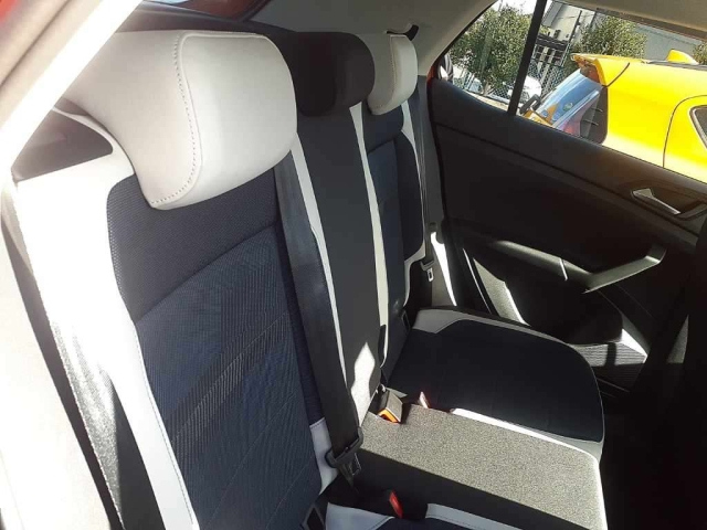 VOLKSWAGEN T-CROSS 2023