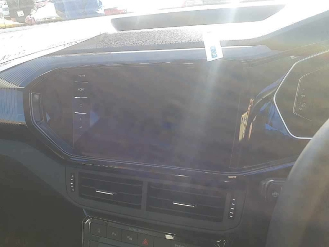 VOLKSWAGEN T-CROSS 2023