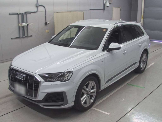 AUDI Q7 2023