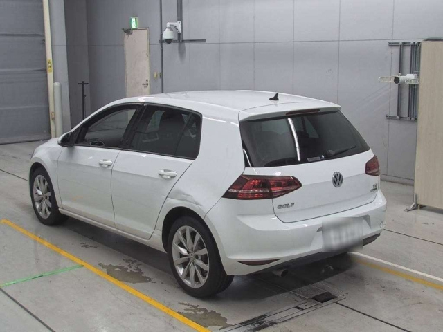 VOLKSWAGEN GOLF 2016