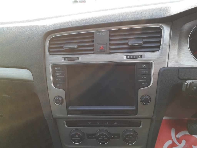 VOLKSWAGEN GOLF 2016