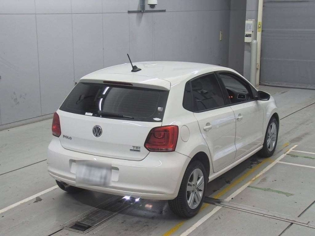 VOLKSWAGEN POLO 2014