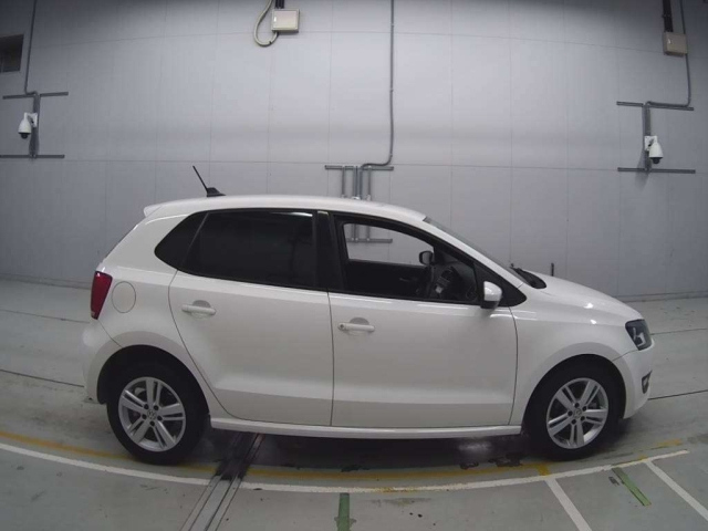 VOLKSWAGEN POLO 2014