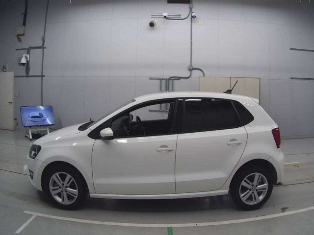 VOLKSWAGEN POLO 2014