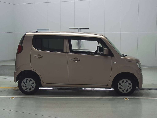 SUZUKI MRWAGON 2014