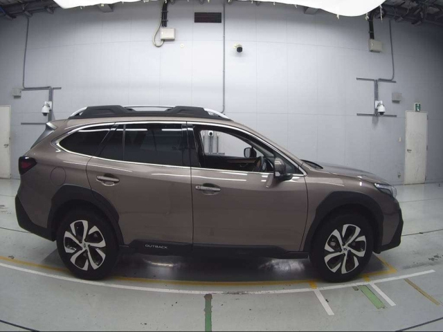 SUBARU LEGACY OUTBACK 2023