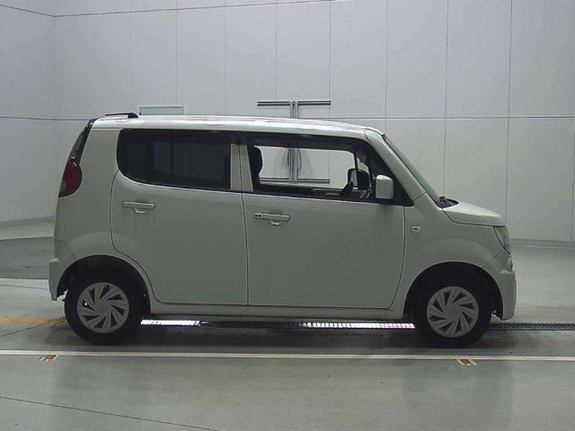 SUZUKI MRWAGON 2013