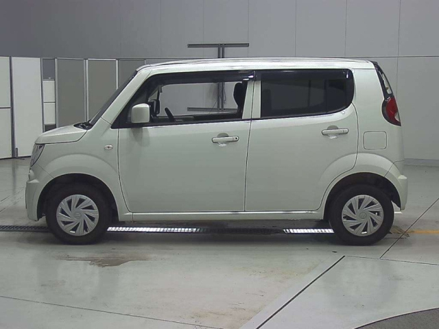 SUZUKI MRWAGON 2013