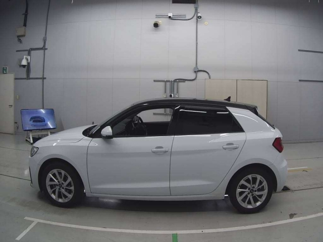 AUDI A1 2021