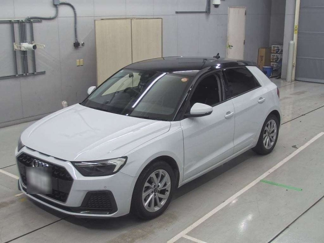 AUDI A1 2021