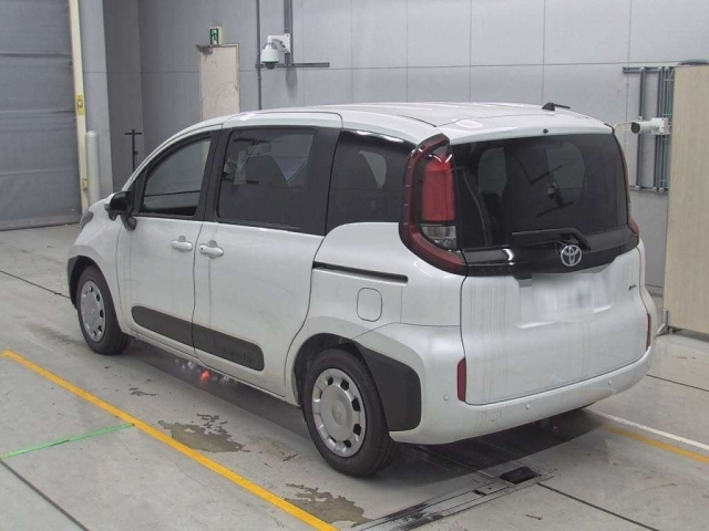 TOYOTA SIENTA 2025