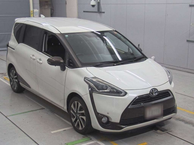 TOYOTA SIENTA 2017