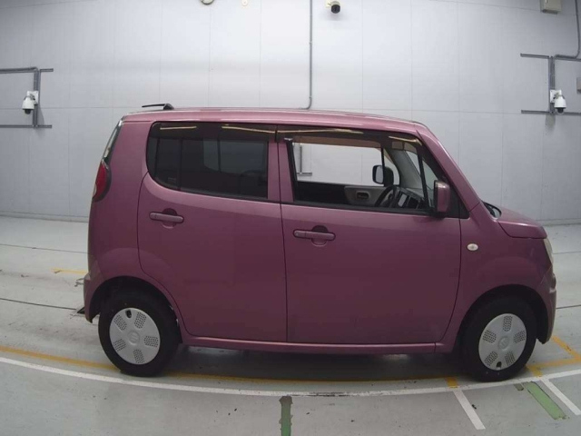 SUZUKI MRWAGON 2011