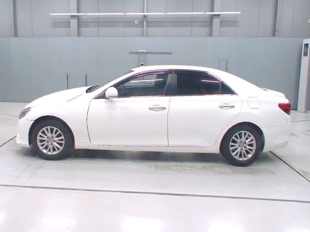TOYOTA MARK X 2016