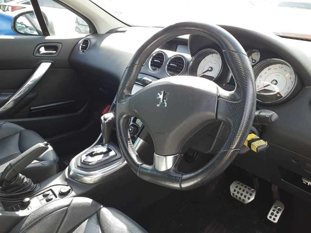 PEUGEOT 308 2011