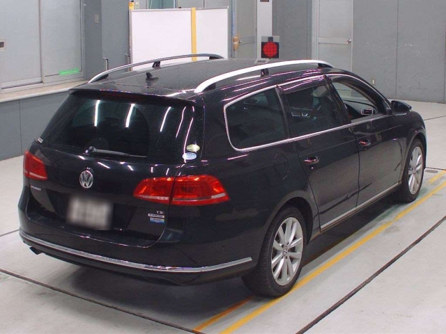 VOLKSWAGEN PASSAT VARIANT 2013