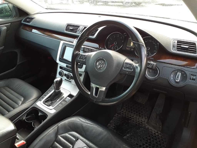 VOLKSWAGEN PASSAT VARIANT 2013