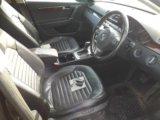 VOLKSWAGEN PASSAT VARIANT 2013
