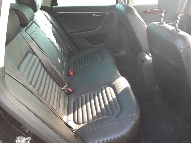 VOLKSWAGEN PASSAT VARIANT 2013