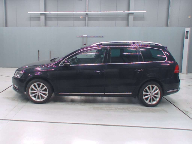 VOLKSWAGEN PASSAT VARIANT 2013